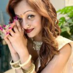 Manasi Naik Instagram – This year I met the most broken version of me, But Also The strongest ❤️
Kuch der Aur …⏳

Thank you Universe 💫
I will Not Give Up 
Growing Glowing And Healing ❤️‍🩹 

#ManasiNaik #Actor #Performer #Beingme  #OnMyOwn #Beauty #OOTD  #fashionstyle #MyStyle #Secret #grattitude #Happy #survivor #Growing #Glowing #WorkingHard #WatchMeGrow #ThankYou #SelfRealisation #survivor #Cultured #Morals #Focused #mentalhealthawareness #MentalPeace  #NewDreams #NeverGiveUp #newbeginnings 🧿 #CatMomOf12