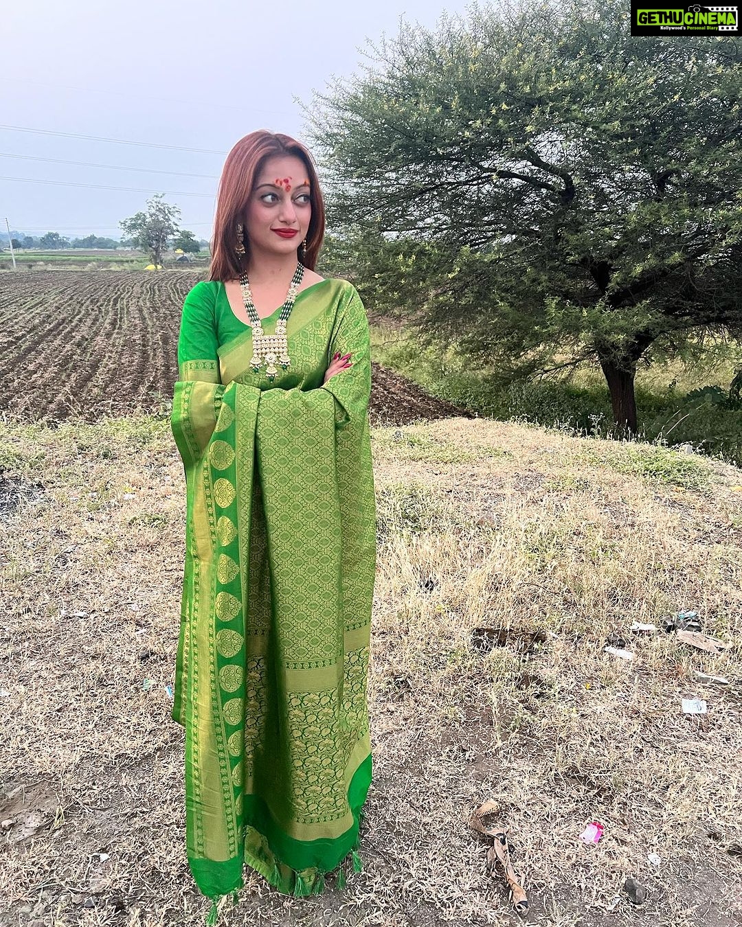 Manasi Naik Instagram - जे पेराल तेच उगवेल…🍀 Thank you Universe 💫 I will Not Give Up Growing Glowing And Healing ❤️🩹 #ManasiNaik #Actor #Performer #Beingme #OnMyOwn #Beauty #OOTD #fashionstyle #MyStyle #Secret #grattitude #Happy #survivor #Growing #Glowing #WorkingHard #WatchMeGrow #ThankYou #SelfRealisation #survivor #Cultured #Morals #Focused #mentalhealthawareness #MentalPeace #NewDreams #NeverGiveUp #newbeginnings 🧿 #CatMomOf12