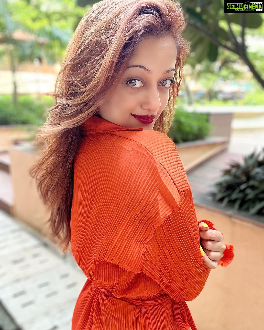 Manasi Naik Instagram - It’s the RECIPROCITY for me. I deserve to be FILLED the same way I pour…👱🏻♀️ Thank you Universe 💫 I will Not Give Up Growing Glowing And Healing ❤️🩹 #ManasiNaik #Actor #Performer #Beingme #OnMyOwn #Beauty #OOTD #fashionstyle #MyStyle #Secret #grattitude #Happy #survivor #Growing #Glowing #WorkingHard #WatchMeGrow #ThankYou #SelfRealisation #survivor #Cultured #Morals #Focused #mentalhealthawareness #MentalPeace #NewDreams #NeverGiveUp #newbeginnings 🧿 #CatMomOf12