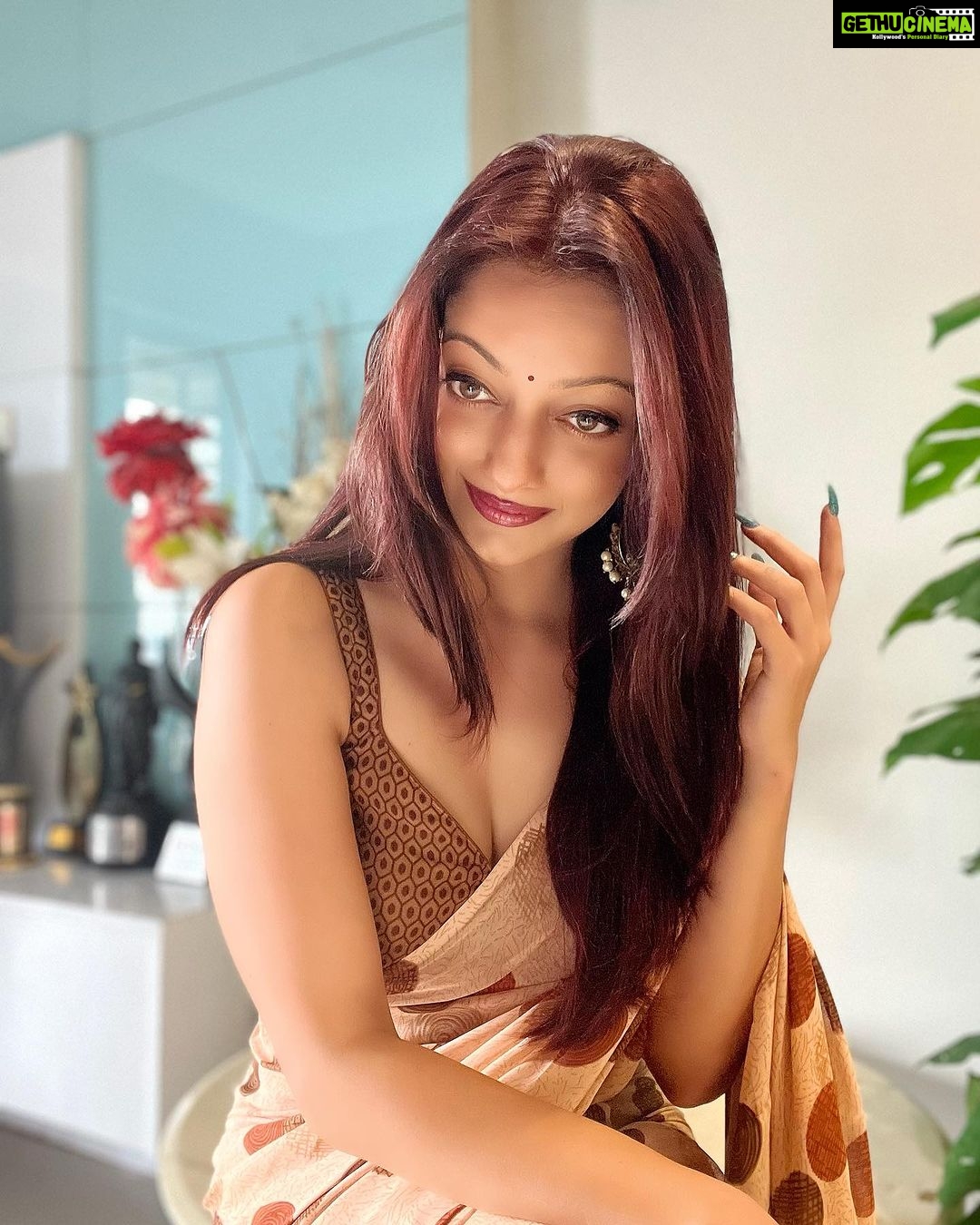 Manasi Naik Instagram - “I don’t have time, energy, or interest in hating the haters; I’m too busy loving ❤️ the lovers.” — Steve Marabou Thank you Universe 💫 I will Not Give Up Growing Glowing And Healing ❤️🩹 #ManasiNaik #Actor #Performer #Beingme #OnMyOwn #Beauty #OOTD #fashionstyle #MyStyle #Secret #grattitude #Happy #survivor #Growing #Glowing #WorkingHard #WatchMeGrow #ThankYou #SelfRealisation #survivor #Cultured #Morals #Focused #mentalhealthawareness #MentalPeace #NewDreams #NeverGiveUp #newbeginnings 🧿 #CatMomOf12