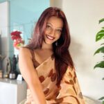 Manasi Naik Instagram - “I don’t have time, energy, or interest in hating the haters; I’m too busy loving ❤️ the lovers.” — Steve Marabou Thank you Universe 💫 I will Not Give Up Growing Glowing And Healing ❤️‍🩹 #ManasiNaik #Actor #Performer #Beingme #OnMyOwn #Beauty #OOTD #fashionstyle #MyStyle #Secret #grattitude #Happy #survivor #Growing #Glowing #WorkingHard #WatchMeGrow #ThankYou #SelfRealisation #survivor #Cultured #Morals #Focused #mentalhealthawareness #MentalPeace #NewDreams #NeverGiveUp #newbeginnings 🧿 #CatMomOf12