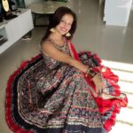 Manasi Naik Instagram - ढाई अक्षर की बात कहने में कितनी तकलीफ उठा रखी है, तूने आँखों में छिपा रखी है मैंने होंठो पे दबा रखी है…❤️ Thank you Universe 💫 I will Not Give Up Growing Glowing And Healing ❤️‍🩹 #ManasiNaik #Actor #Performer #Beingme #OnMyOwn #Beauty #OOTD #fashionstyle #MyStyle #Secret #grattitude #Happy #survivor #Growing #Glowing #WorkingHard #WatchMeGrow #ThankYou #SelfRealisation #survivor #Cultured #Morals #Focused #mentalhealthawareness #MentalPeace #NewDreams #NeverGiveUp #newbeginnings 🧿 #CatMomOf12