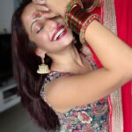 Manasi Naik Instagram - ढाई अक्षर की बात कहने में कितनी तकलीफ उठा रखी है, तूने आँखों में छिपा रखी है मैंने होंठो पे दबा रखी है…❤️ Thank you Universe 💫 I will Not Give Up Growing Glowing And Healing ❤️‍🩹 #ManasiNaik #Actor #Performer #Beingme #OnMyOwn #Beauty #OOTD #fashionstyle #MyStyle #Secret #grattitude #Happy #survivor #Growing #Glowing #WorkingHard #WatchMeGrow #ThankYou #SelfRealisation #survivor #Cultured #Morals #Focused #mentalhealthawareness #MentalPeace #NewDreams #NeverGiveUp #newbeginnings 🧿 #CatMomOf12