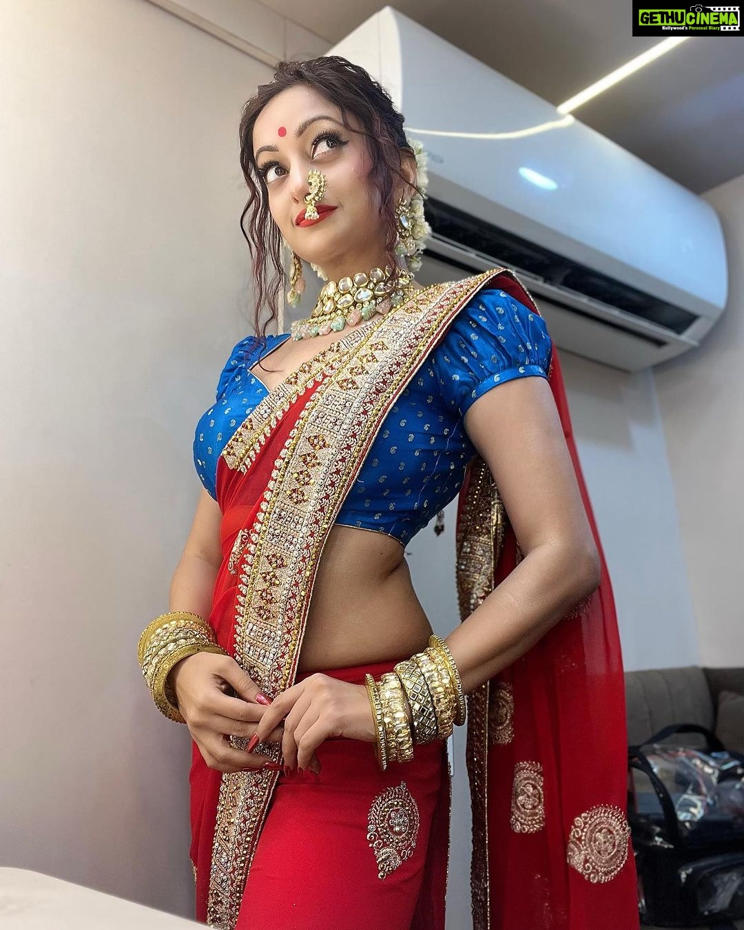 Manasi Naik Instagram - ज़रा सा हक़ जताना तुम भी सीख लो अगर इश्क़ है तो बताना सीख लो ❤️🙈 Thank you Universe 💫 I will Not Give Up Growing Glowing And Healing ❤️🩹 #ManasiNaik #Actor #Performer #Beingme #OnMyOwn #Beauty #OOTD #fashionstyle #MyStyle #Secret #grattitude #Happy #survivor #Growing #Glowing #WorkingHard #WatchMeGrow #ThankYou #SelfRealisation #survivor #Cultured #Morals #Focused #mentalhealthawareness #MentalPeace #NewDreams #NeverGiveUp #newbeginnings 🧿 #CatMomOf12