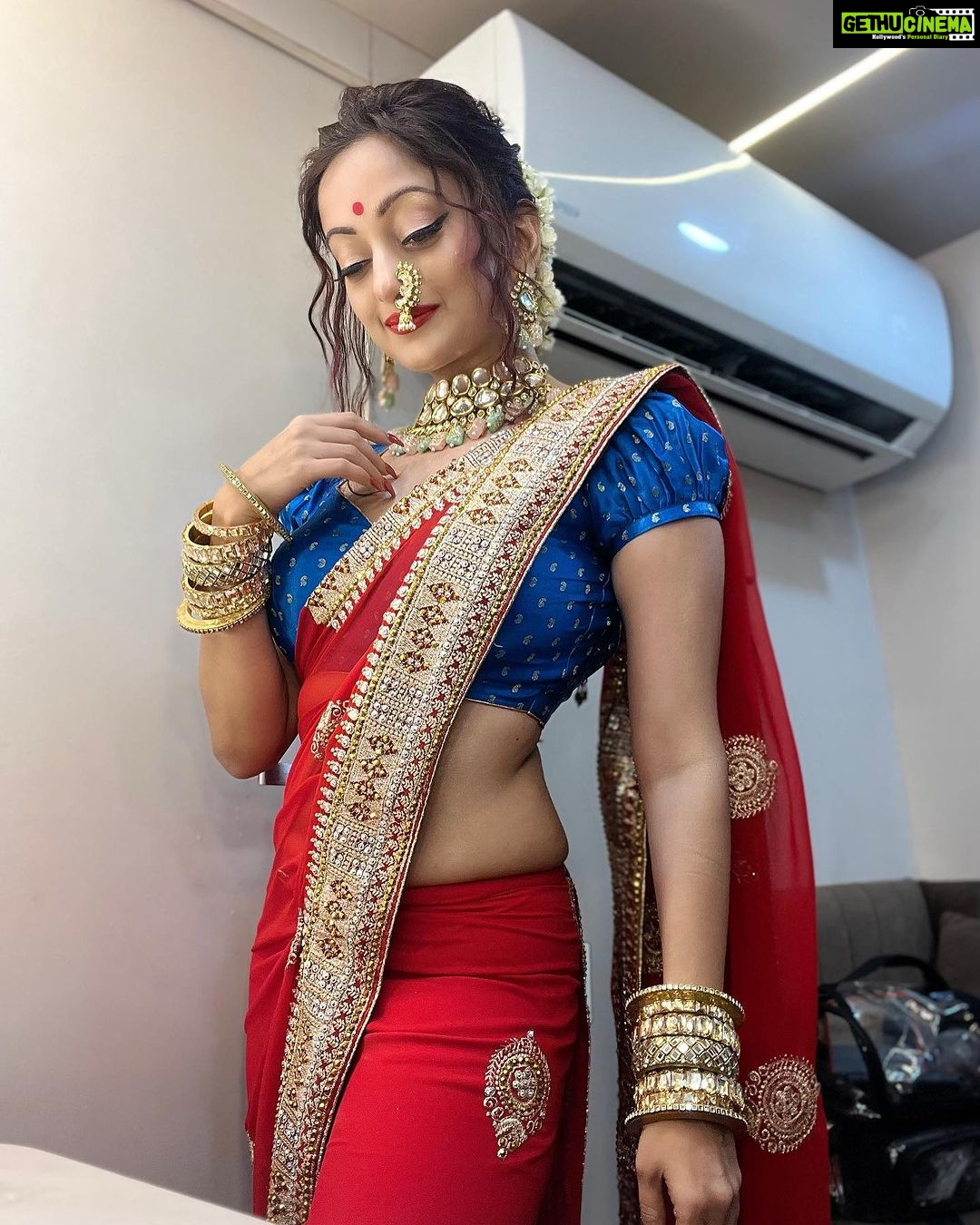 Manasi Naik Instagram - ज़रा सा हक़ जताना तुम भी सीख लो अगर इश्क़ है तो बताना सीख लो ❤️🙈 Thank you Universe 💫 I will Not Give Up Growing Glowing And Healing ❤️🩹 #ManasiNaik #Actor #Performer #Beingme #OnMyOwn #Beauty #OOTD #fashionstyle #MyStyle #Secret #grattitude #Happy #survivor #Growing #Glowing #WorkingHard #WatchMeGrow #ThankYou #SelfRealisation #survivor #Cultured #Morals #Focused #mentalhealthawareness #MentalPeace #NewDreams #NeverGiveUp #newbeginnings 🧿 #CatMomOf12