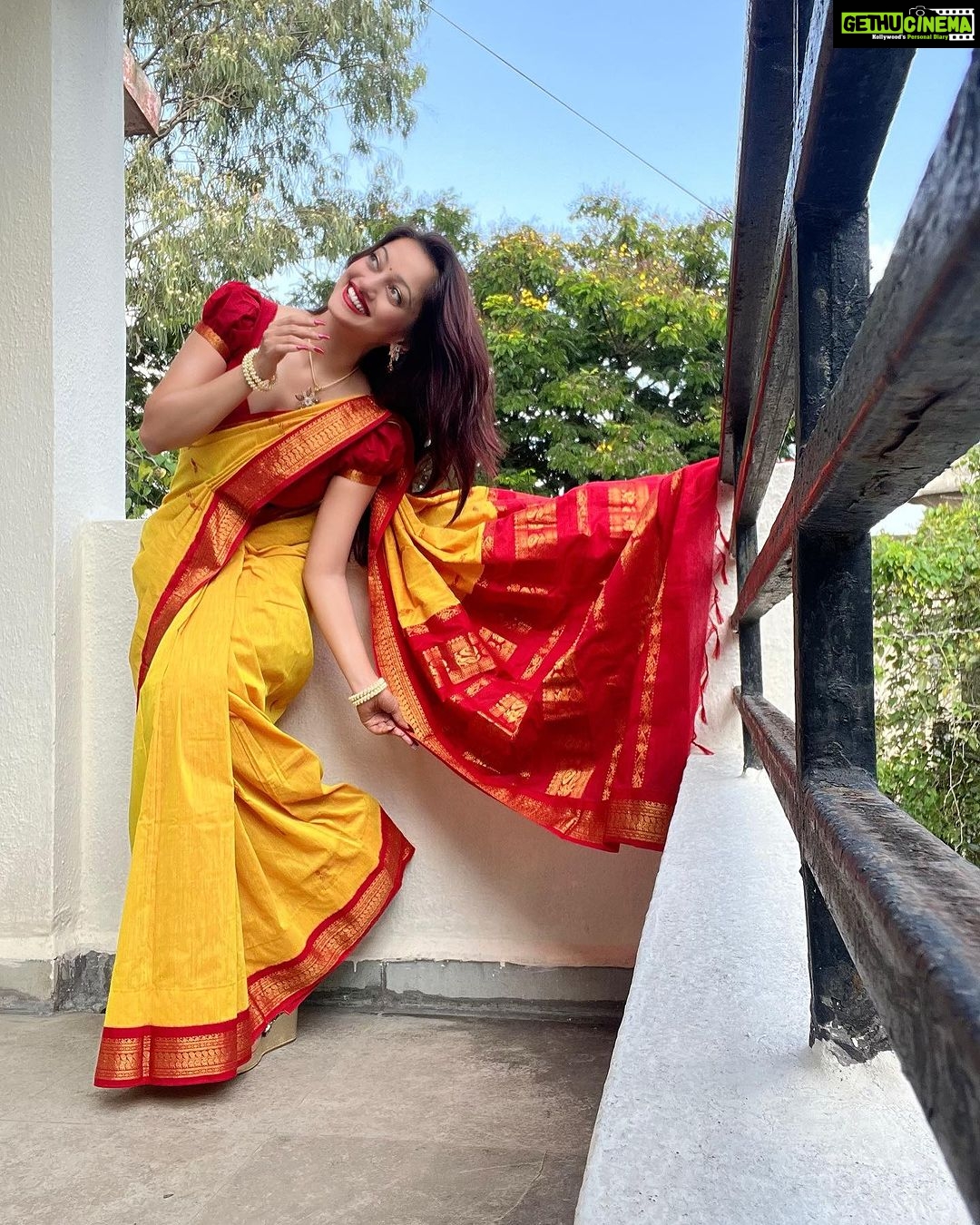 Manasi Naik Instagram - Sorry Heart π«,This Time Im listening to my Brain π§ π¨βοΈπ«Άπ»β€οΈ With Love, M. Saree by π @saraswati_paithani2512 π Thank you for making me feel so special like alwaysπ Place your order Now π Thank you Universe π« I will Not Give Up Growing Glowing And Healing β€οΈβπ©Ή #ManasiNaik #Actor #Performer #Beingme #OnMyOwn #Beauty #OOTD #fashionstyle #MyStyle #Secret #grattitude #Happy #survivor #Growing #Glowing #WorkingHard #WatchMeGrow #ThankYou #SelfRealisation #survivor #Cultured #Morals #Focused #mentalhealthawareness #MentalPeace #NewDreams #NeverGiveUp #newbeginnings π§Ώ #CatMomOf12