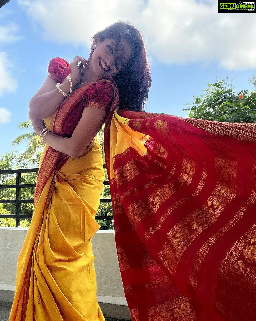 Manasi Naik Instagram - Sorry Heart π«,This Time Im listening to my Brain π§ π¨βοΈπ«Άπ»β€οΈ With Love, M. Saree by π @saraswati_paithani2512 π Thank you for making me feel so special like alwaysπ Place your order Now π Thank you Universe π« I will Not Give Up Growing Glowing And Healing β€οΈβπ©Ή #ManasiNaik #Actor #Performer #Beingme #OnMyOwn #Beauty #OOTD #fashionstyle #MyStyle #Secret #grattitude #Happy #survivor #Growing #Glowing #WorkingHard #WatchMeGrow #ThankYou #SelfRealisation #survivor #Cultured #Morals #Focused #mentalhealthawareness #MentalPeace #NewDreams #NeverGiveUp #newbeginnings π§Ώ #CatMomOf12