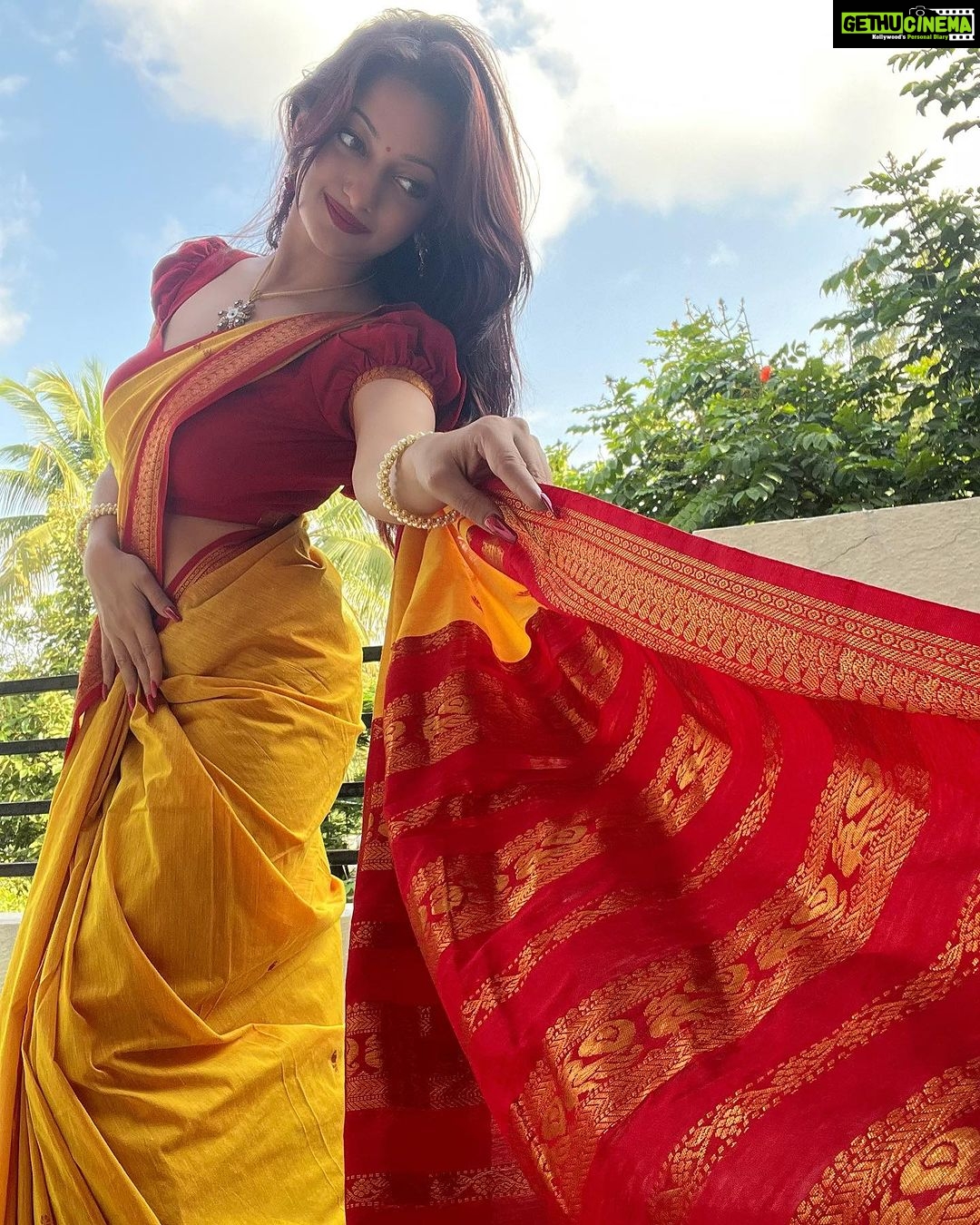 Manasi Naik Instagram - Sorry Heart π«,This Time Im listening to my Brain π§ π¨βοΈπ«Άπ»β€οΈ With Love, M. Saree by π @saraswati_paithani2512 π Thank you for making me feel so special like alwaysπ Place your order Now π Thank you Universe π« I will Not Give Up Growing Glowing And Healing β€οΈβπ©Ή #ManasiNaik #Actor #Performer #Beingme #OnMyOwn #Beauty #OOTD #fashionstyle #MyStyle #Secret #grattitude #Happy #survivor #Growing #Glowing #WorkingHard #WatchMeGrow #ThankYou #SelfRealisation #survivor #Cultured #Morals #Focused #mentalhealthawareness #MentalPeace #NewDreams #NeverGiveUp #newbeginnings π§Ώ #CatMomOf12