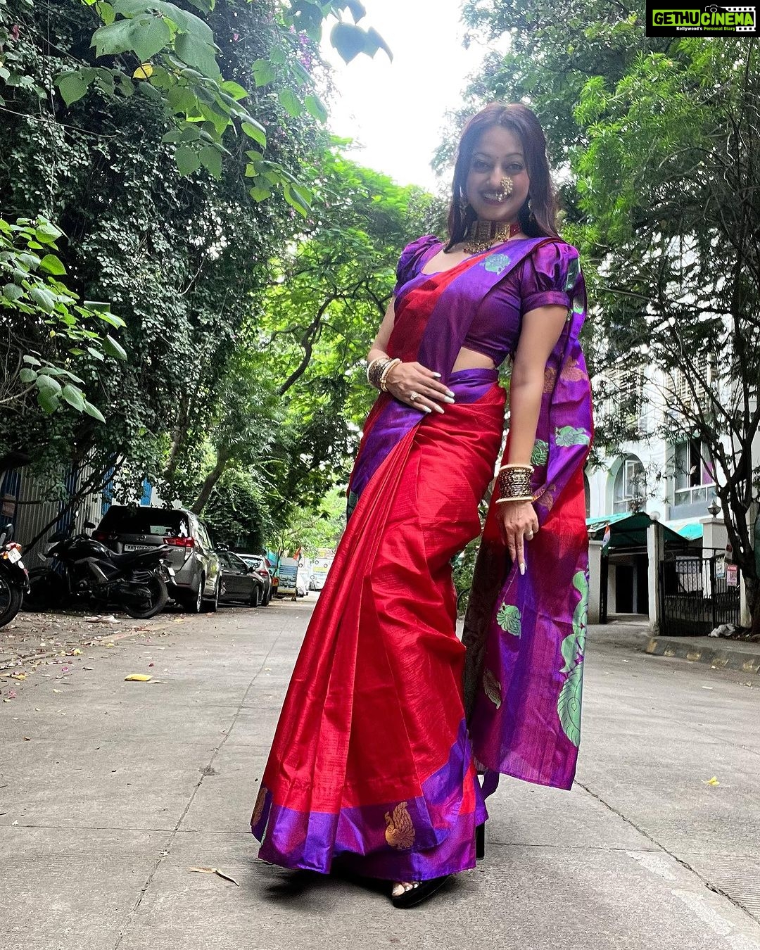 Manasi Naik Instagram - Them : What do u Find attractive nowadays? Le me : Self-Awareness, Boundaries, Emotional Maturity, Respect, Honesty, Clear Communication, Transparency, Compassion, Vulnerability, Authenticity and Loyalty. Thank you Universe 💫 I will Not Give Up Growing Glowing And Healing ❤️🩹 #ManasiNaik #Actor #Performer #Beingme #OnMyOwn #Beauty #OOTD #fashionstyle #MyStyle #Secret #grattitude #Happy #survivor #Growing #Glowing #WorkingHard #WatchMeGrow #ThankYou #SelfRealisation #survivor #Cultured #Morals #Focused #mentalhealthawareness #MentalPeace #NewDreams #NeverGiveUp #newbeginnings 🧿 #CatMomOf12