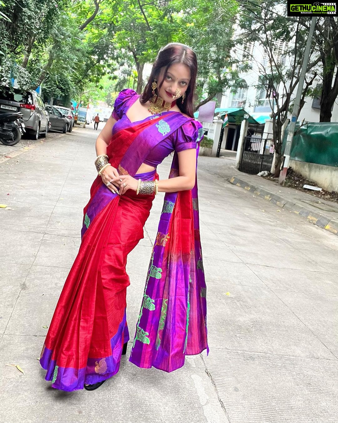 Manasi Naik Instagram - Them : What do u Find attractive nowadays? Le me : Self-Awareness, Boundaries, Emotional Maturity, Respect, Honesty, Clear Communication, Transparency, Compassion, Vulnerability, Authenticity and Loyalty. Thank you Universe 💫 I will Not Give Up Growing Glowing And Healing ❤️🩹 #ManasiNaik #Actor #Performer #Beingme #OnMyOwn #Beauty #OOTD #fashionstyle #MyStyle #Secret #grattitude #Happy #survivor #Growing #Glowing #WorkingHard #WatchMeGrow #ThankYou #SelfRealisation #survivor #Cultured #Morals #Focused #mentalhealthawareness #MentalPeace #NewDreams #NeverGiveUp #newbeginnings 🧿 #CatMomOf12