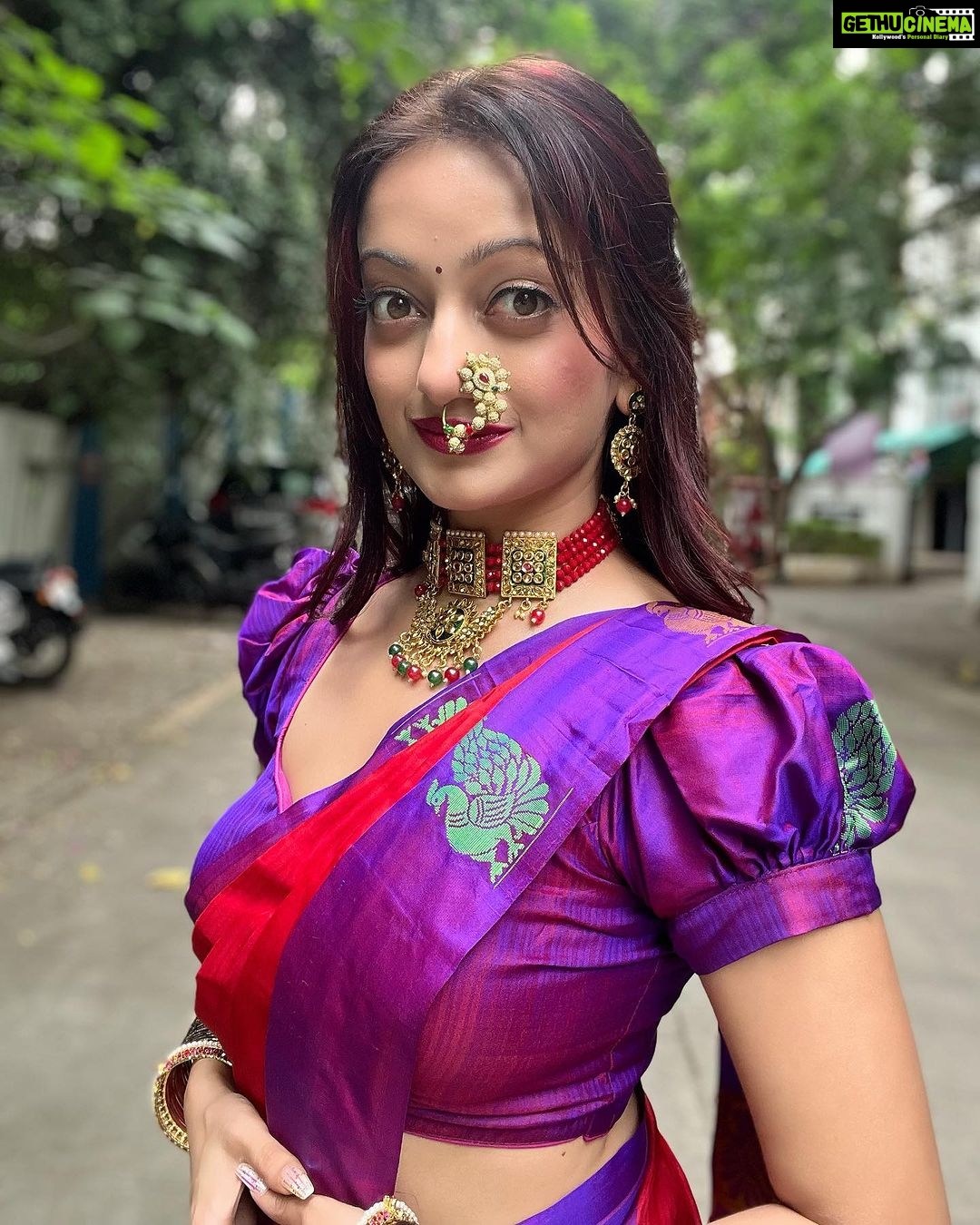 Manasi Naik Instagram - Them : What do u Find attractive nowadays? Le me : Self-Awareness, Boundaries, Emotional Maturity, Respect, Honesty, Clear Communication, Transparency, Compassion, Vulnerability, Authenticity and Loyalty. Thank you Universe 💫 I will Not Give Up Growing Glowing And Healing ❤️🩹 #ManasiNaik #Actor #Performer #Beingme #OnMyOwn #Beauty #OOTD #fashionstyle #MyStyle #Secret #grattitude #Happy #survivor #Growing #Glowing #WorkingHard #WatchMeGrow #ThankYou #SelfRealisation #survivor #Cultured #Morals #Focused #mentalhealthawareness #MentalPeace #NewDreams #NeverGiveUp #newbeginnings 🧿 #CatMomOf12
