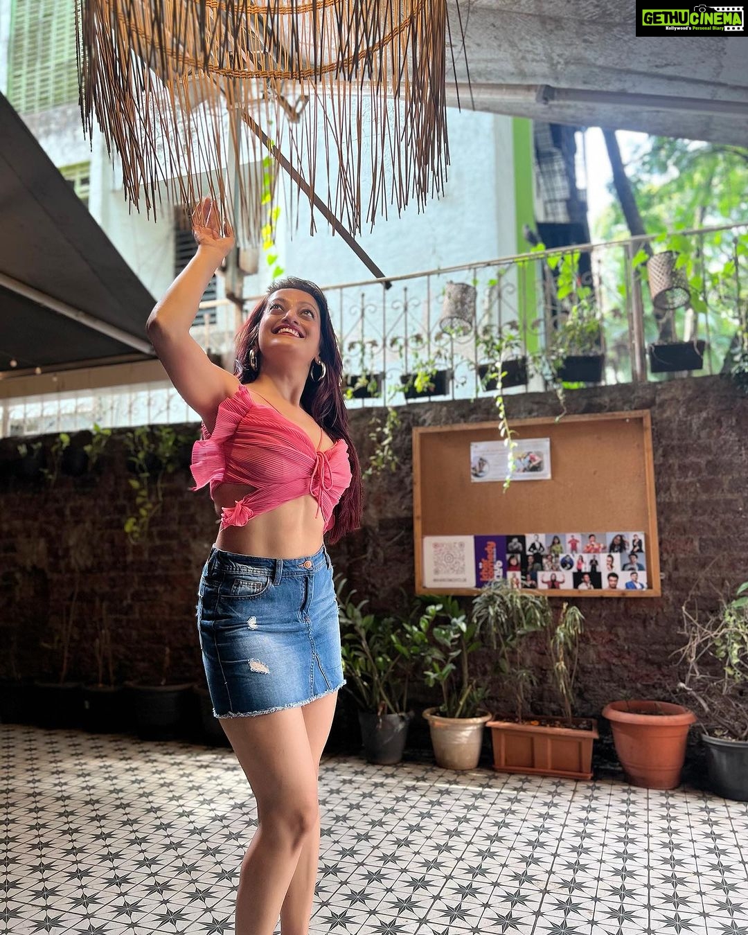 Manasi Naik Instagram - When you begin to awaken, layers will be Shed, You may experience Rage, Depression, Anxiety, Fear etc RIDE THE WAVE 🌊 Allow these things to exit your system, because your illusion Self (ego) is being shed so your True Self (spirit) can Thrive! EMBRACE THE TRANSITION 💕 Thank you Universe 💫 I will Not Give Up Growing Glowing And Healing ❤️🩹 #ManasiNaik #Actor #Performer #Beingme #OnMyOwn #Beauty #OOTD #fashionstyle #MyStyle #Secret #grattitude #Happy #survivor #Growing #Glowing #WorkingHard #WatchMeGrow #ThankYou #SelfRealisation #survivor #Cultured #Morals #Focused #mentalhealthawareness #MentalPeace #NewDreams #NeverGiveUp #newbeginnings 🧿 #CatMomOf12