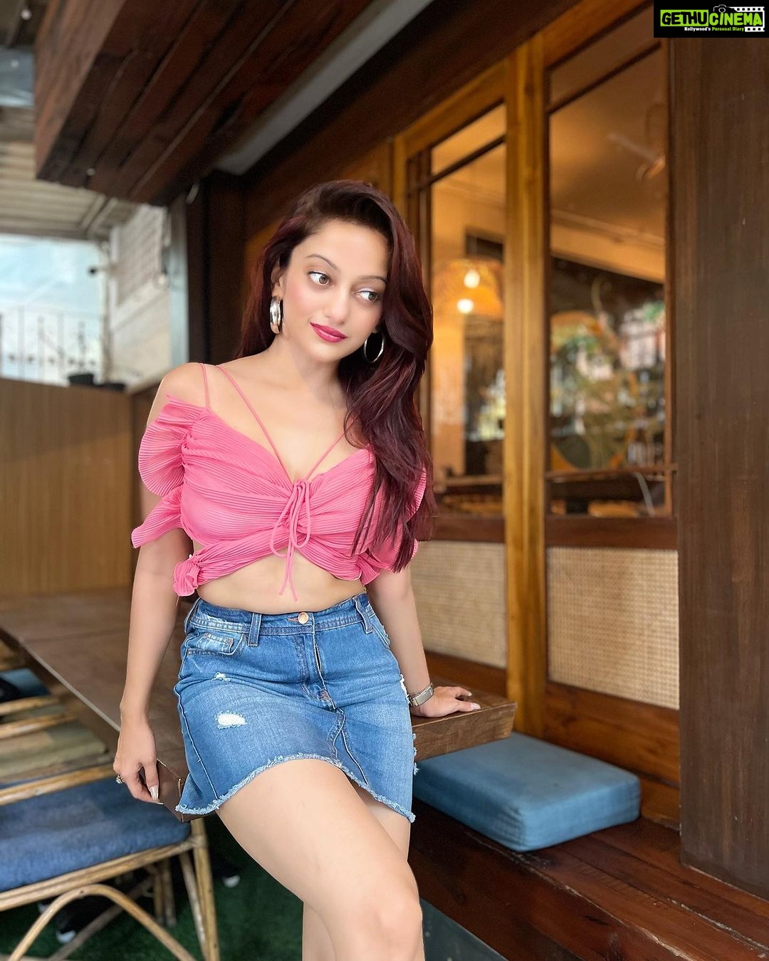Manasi Naik Instagram - When you begin to awaken, layers will be Shed, You may experience Rage, Depression, Anxiety, Fear etc RIDE THE WAVE 🌊 Allow these things to exit your system, because your illusion Self (ego) is being shed so your True Self (spirit) can Thrive! EMBRACE THE TRANSITION 💕 Thank you Universe 💫 I will Not Give Up Growing Glowing And Healing ❤️🩹 #ManasiNaik #Actor #Performer #Beingme #OnMyOwn #Beauty #OOTD #fashionstyle #MyStyle #Secret #grattitude #Happy #survivor #Growing #Glowing #WorkingHard #WatchMeGrow #ThankYou #SelfRealisation #survivor #Cultured #Morals #Focused #mentalhealthawareness #MentalPeace #NewDreams #NeverGiveUp #newbeginnings 🧿 #CatMomOf12