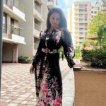 Manasi Naik Instagram - You can spend minutes, hours, days, weeks, or even months over-analyzing a situation; trying to put the pieces together, justifying what could’ve, would’ve happened…OR you can just leave the pieces on the floor and move on…🦄 Kuch der Aur …⏳ Thank you Universe 💫 I will Not Give Up Growing Glowing And Healing ❤️‍🩹 #ManasiNaik #Actor #Performer #Beingme #OnMyOwn #Beauty #OOTD #fashionstyle #MyStyle #Secret #grattitude #Happy #survivor #Growing #Glowing #WorkingHard #WatchMeGrow #ThankYou #SelfRealisation #survivor #Cultured #Morals #Focused #mentalhealthawareness #MentalPeace #NewDreams #NeverGiveUp #newbeginnings 🧿 #CatMomOf12