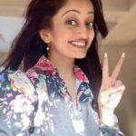 Manasi Naik Instagram - You can spend minutes, hours, days, weeks, or even months over-analyzing a situation; trying to put the pieces together, justifying what could’ve, would’ve happened…OR you can just leave the pieces on the floor and move on…🦄 Kuch der Aur …⏳ Thank you Universe 💫 I will Not Give Up Growing Glowing And Healing ❤️‍🩹 #ManasiNaik #Actor #Performer #Beingme #OnMyOwn #Beauty #OOTD #fashionstyle #MyStyle #Secret #grattitude #Happy #survivor #Growing #Glowing #WorkingHard #WatchMeGrow #ThankYou #SelfRealisation #survivor #Cultured #Morals #Focused #mentalhealthawareness #MentalPeace #NewDreams #NeverGiveUp #newbeginnings 🧿 #CatMomOf12