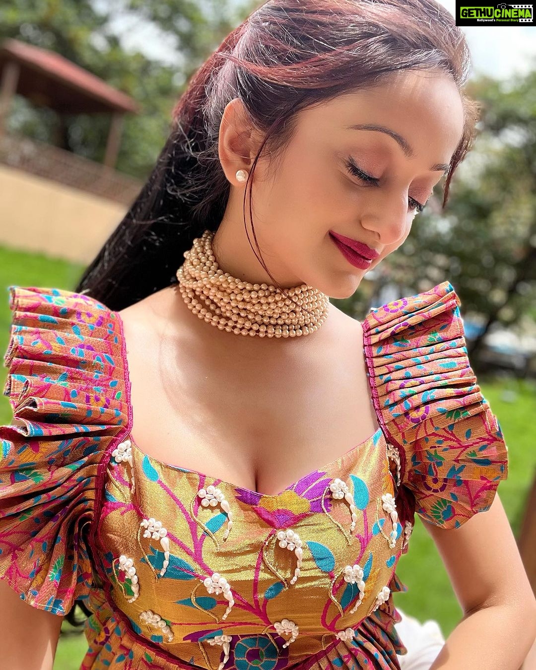 Manasi Naik Instagram - EXCLUSIVE π₯ This Festive Season Manasi Naik X Vishakha Satri Go Deep Down In Fashion Couture ππ«Άπ»β€οΈ Thank You love β€οΈ Heartiest Congratulations to Beautiful @vishakhasatri_label__ for Her new collection ππ«Άπ» Styled by π @bharti_gala_makeup_hair_artist π§Έ Thank you Universe π« I will Not Give Up Growing Glowing And Healing β€οΈβπ©Ή #ManasiNaik #Actor #Performer #Beingme #OnMyOwn #Beauty #OOTD #fashionstyle #MyStyle #Secret #grattitude #Happy #survivor #Growing #Glowing #WorkingHard #WatchMeGrow #ThankYou #SelfRealisation #survivor #Cultured #Morals #Focused #mentalhealthawareness #MentalPeace #NewDreams #NeverGiveUp #newbeginnings π§Ώ #CatMomOf12