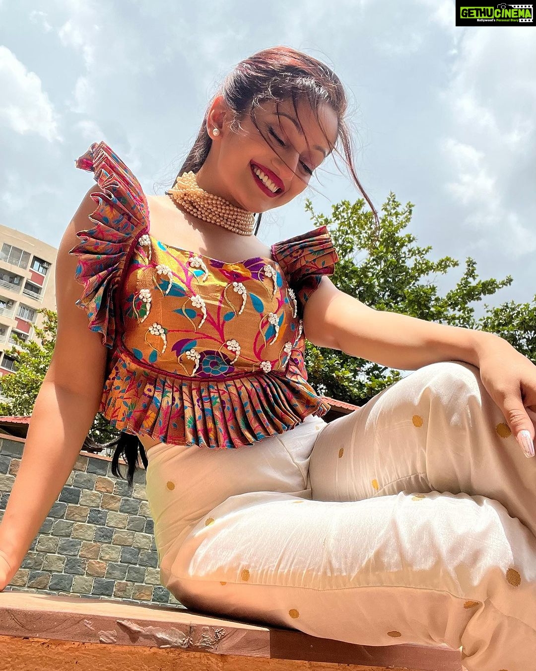 Manasi Naik Instagram - EXCLUSIVE π₯ This Festive Season Manasi Naik X Vishakha Satri Go Deep Down In Fashion Couture ππ«Άπ»β€οΈ Thank You love β€οΈ Heartiest Congratulations to Beautiful @vishakhasatri_label__ for Her new collection ππ«Άπ» Styled by π @bharti_gala_makeup_hair_artist π§Έ Thank you Universe π« I will Not Give Up Growing Glowing And Healing β€οΈβπ©Ή #ManasiNaik #Actor #Performer #Beingme #OnMyOwn #Beauty #OOTD #fashionstyle #MyStyle #Secret #grattitude #Happy #survivor #Growing #Glowing #WorkingHard #WatchMeGrow #ThankYou #SelfRealisation #survivor #Cultured #Morals #Focused #mentalhealthawareness #MentalPeace #NewDreams #NeverGiveUp #newbeginnings π§Ώ #CatMomOf12