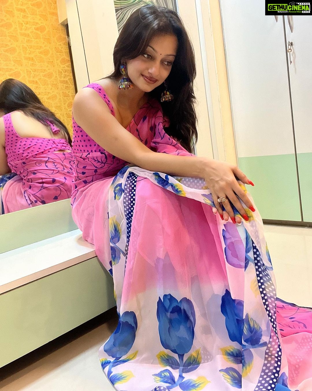 Manasi Naik Instagram - The ONLY reason I believe in love is because of the way I LOVE π Thank you Universe π« I will Not Give Up Growing Glowing And Healing β€οΈβπ©Ή #ManasiNaik #Actor #Performer #Beingme #OnMyOwn #Beauty #OOTD #fashionstyle #MyStyle #Secret #grattitude #Happy #survivor #Growing #Glowing #WorkingHard #WatchMeGrow #ThankYou #SelfRealisation #survivor #Cultured #Morals #Focused #mentalhealthawareness #MentalPeace #NewDreams #NeverGiveUp #newbeginnings π§Ώ #CatMomOf12