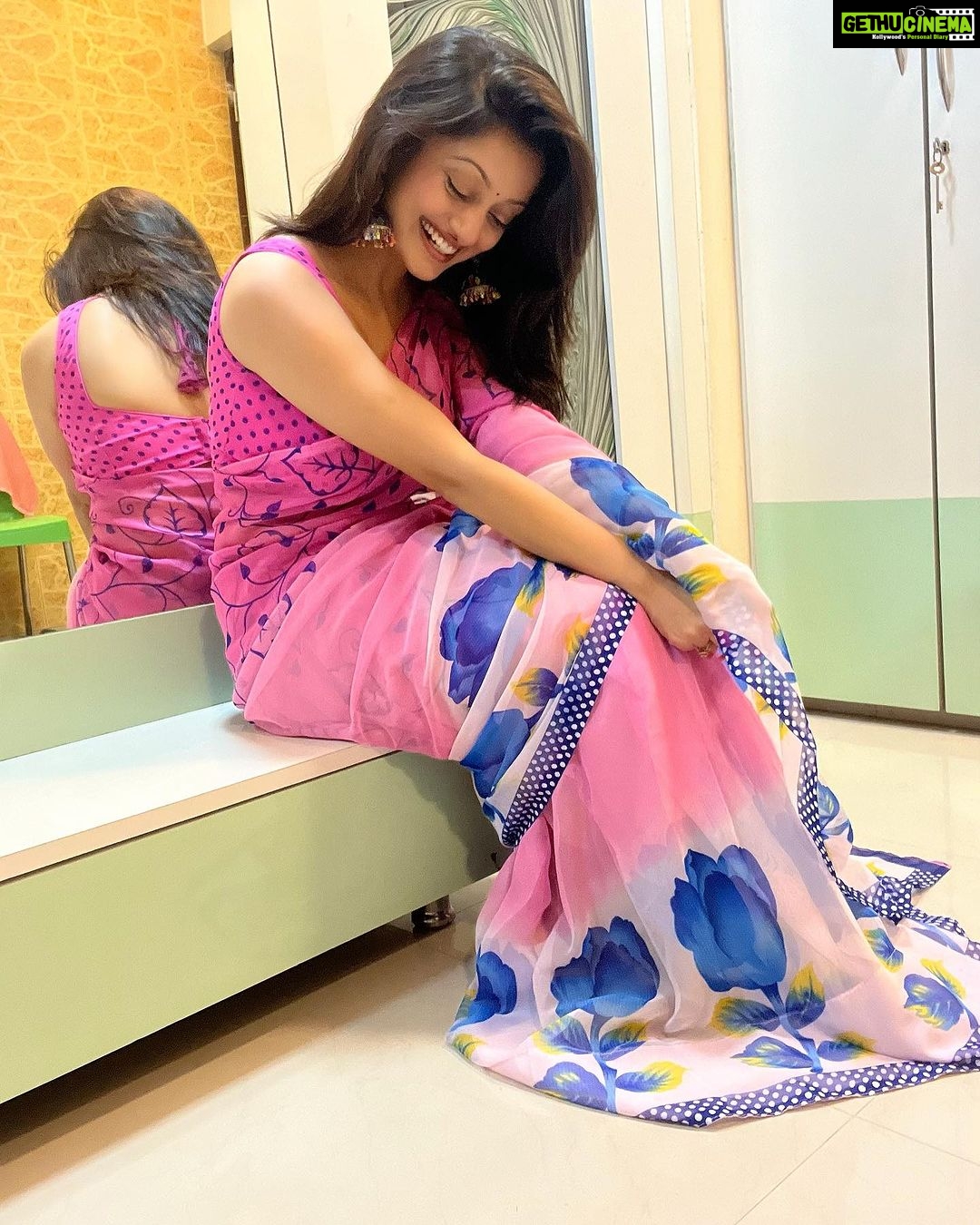 Manasi Naik Instagram - The ONLY reason I believe in love is because of the way I LOVE π Thank you Universe π« I will Not Give Up Growing Glowing And Healing β€οΈβπ©Ή #ManasiNaik #Actor #Performer #Beingme #OnMyOwn #Beauty #OOTD #fashionstyle #MyStyle #Secret #grattitude #Happy #survivor #Growing #Glowing #WorkingHard #WatchMeGrow #ThankYou #SelfRealisation #survivor #Cultured #Morals #Focused #mentalhealthawareness #MentalPeace #NewDreams #NeverGiveUp #newbeginnings π§Ώ #CatMomOf12
