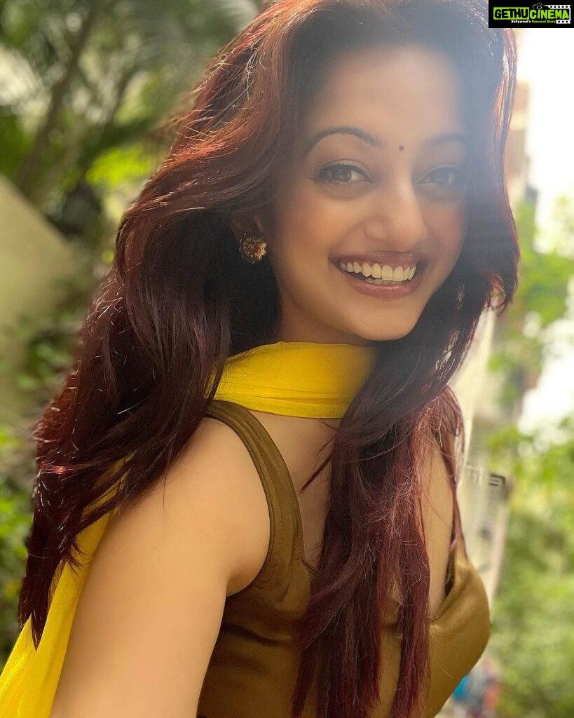 Manasi Naik Instagram - People like me Don’t have people, We are the people that people have…🤌🏻❤️ READ THAT AGAIN 😉! Thank you Universe 💫 I will Not Give Up Growing Glowing And Healing ❤️‍🩹 #ManasiNaik #Actor #Performer #Beingme #OnMyOwn #Beauty #OOTD #fashionstyle #MyStyle #Secret #grattitude #Happy #survivor #Growing #Glowing #WorkingHard #WatchMeGrow #ThankYou #SelfRealisation #survivor #Cultured #Morals #Focused #mentalhealthawareness #MentalPeace #NewDreams #NeverGiveUp #newbeginnings 🧿 #CatMomOf12