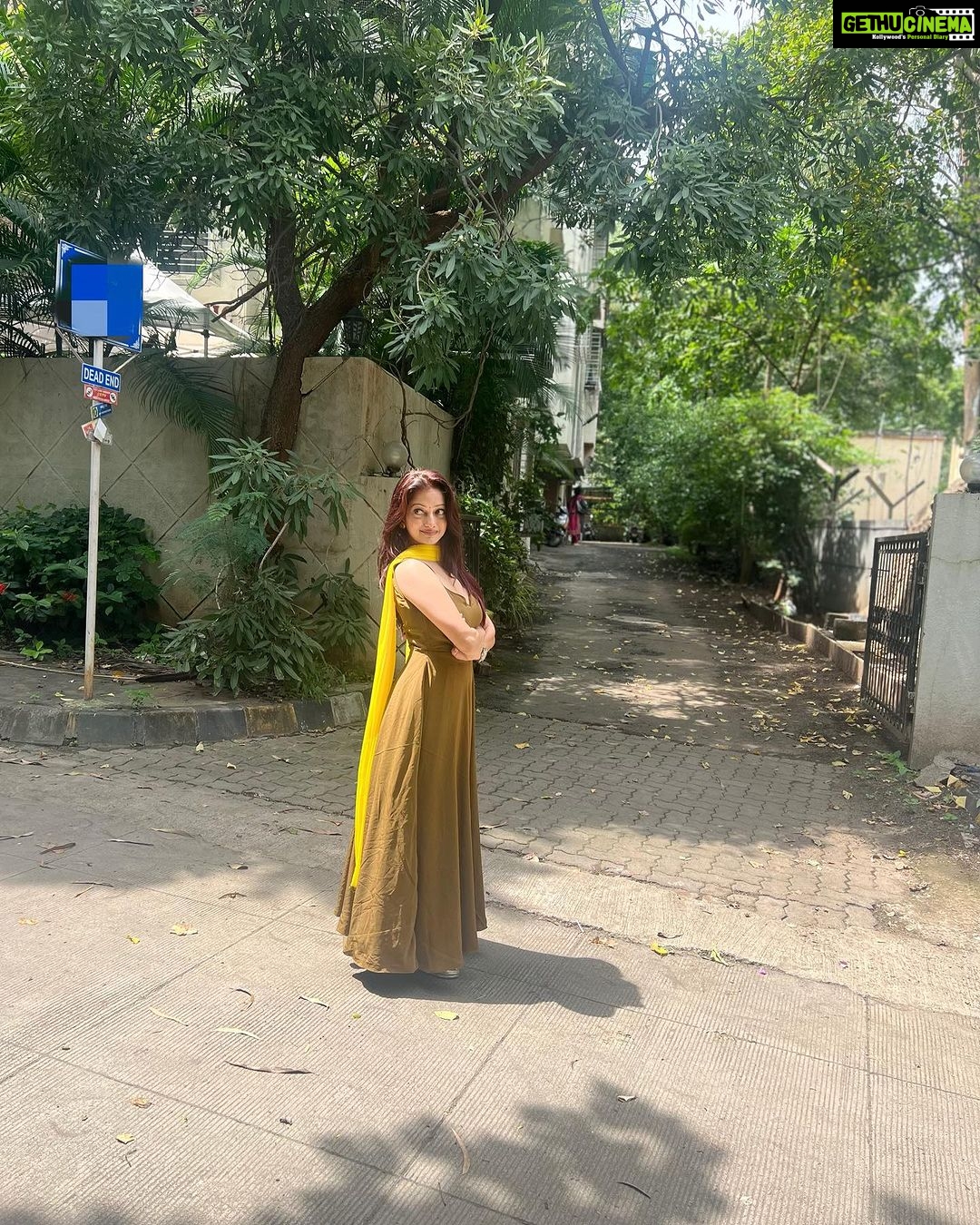 Manasi Naik Instagram - People like me Don’t have people, We are the people that people have…🤌🏻❤️ READ THAT AGAIN 😉! Thank you Universe 💫 I will Not Give Up Growing Glowing And Healing ❤️🩹 #ManasiNaik #Actor #Performer #Beingme #OnMyOwn #Beauty #OOTD #fashionstyle #MyStyle #Secret #grattitude #Happy #survivor #Growing #Glowing #WorkingHard #WatchMeGrow #ThankYou #SelfRealisation #survivor #Cultured #Morals #Focused #mentalhealthawareness #MentalPeace #NewDreams #NeverGiveUp #newbeginnings 🧿 #CatMomOf12