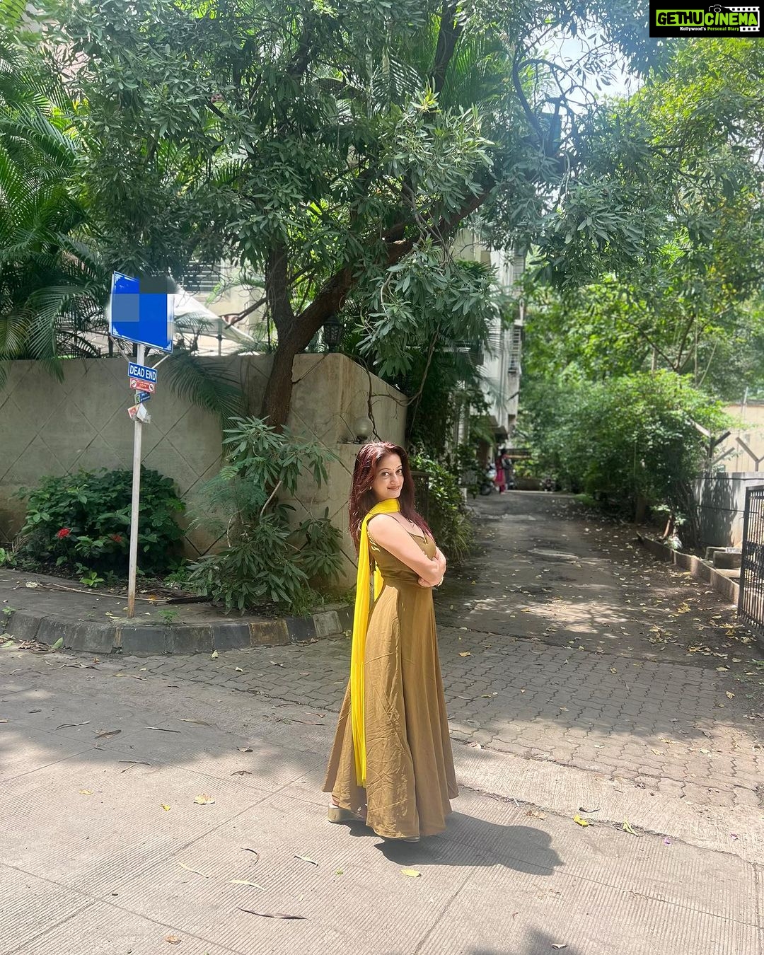 Manasi Naik Instagram - People like me Don’t have people, We are the people that people have…🤌🏻❤️ READ THAT AGAIN 😉! Thank you Universe 💫 I will Not Give Up Growing Glowing And Healing ❤️🩹 #ManasiNaik #Actor #Performer #Beingme #OnMyOwn #Beauty #OOTD #fashionstyle #MyStyle #Secret #grattitude #Happy #survivor #Growing #Glowing #WorkingHard #WatchMeGrow #ThankYou #SelfRealisation #survivor #Cultured #Morals #Focused #mentalhealthawareness #MentalPeace #NewDreams #NeverGiveUp #newbeginnings 🧿 #CatMomOf12