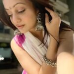 Manasi Naik Instagram - 🌸 Thank you Universe 💫 I will Not Give Up Growing Glowing And Healing ❤️‍🩹 #ManasiNaik #Actor #Performer #Beingme #OnMyOwn #Beauty #OOTD #fashionstyle #MyStyle #Secret #grattitude #Happy #survivor #Growing #Glowing #WorkingHard #WatchMeGrow #ThankYou #SelfRealisation #survivor #Cultured #Morals #Focused #mentalhealthawareness #MentalPeace #NewDreams #NeverGiveUp #newbeginnings 🧿 #CatMomOf12