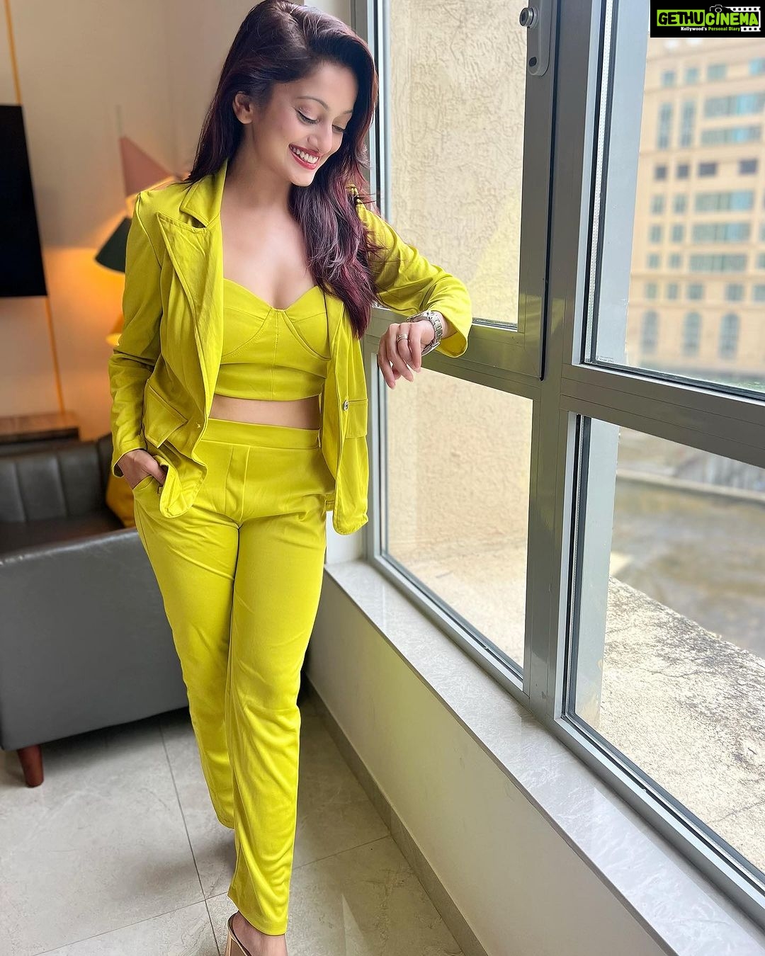 Manasi Naik Instagram - WORK while they sleep 😴 LEARN while they Party 🎉 SAVE while they spend 💰 LIVE like They Dream 💭🤣🤙🏻 This…Coming Soon 🍀🫶🏻🎬 The clock is ticking…🍀 Kuch der Aur⏳ Thank you Universe 💫 I will Not Give Up Growing Glowing And Healing ❤️🩹 #ManasiNaik #Actor #Performer #Beingme #OnMyOwn #Beauty #OOTD #fashionstyle #MyStyle #Secret #grattitude #Happy #survivor #Growing #Glowing #WorkingHard #WatchMeGrow #ThankYou #SelfRealisation #survivor #Cultured #Morals #Focused #mentalhealthawareness #MentalPeace #NewDreams #NeverGiveUp #newbeginnings 🧿 #CatMomOf12