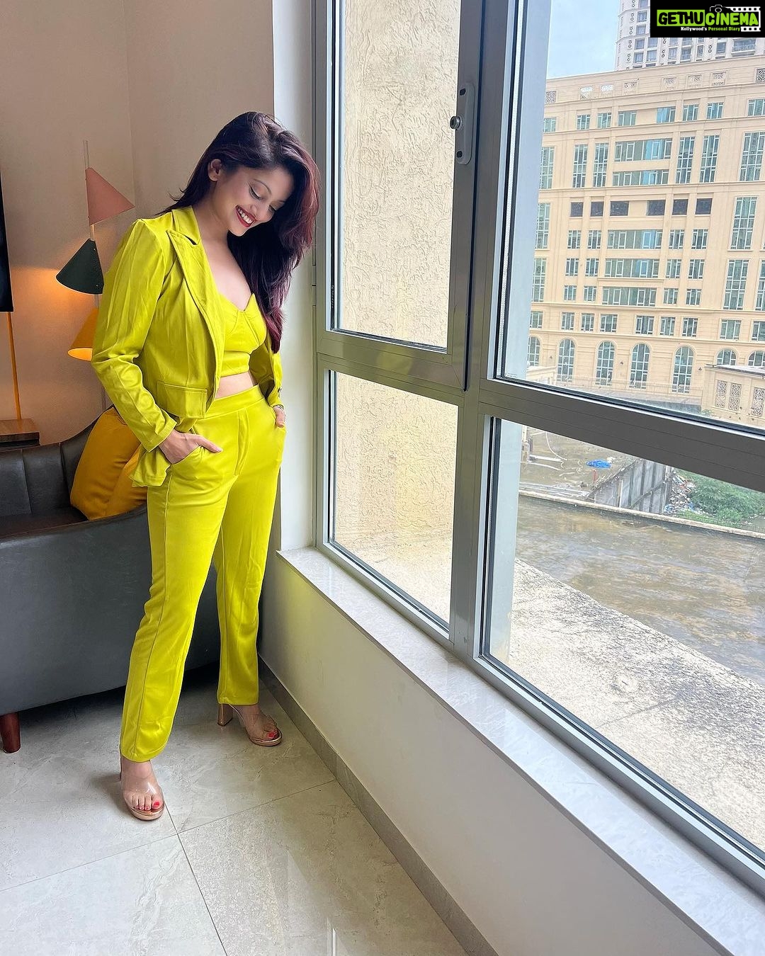 Manasi Naik Instagram - WORK while they sleep 😴 LEARN while they Party 🎉 SAVE while they spend 💰 LIVE like They Dream 💭🤣🤙🏻 This…Coming Soon 🍀🫶🏻🎬 The clock is ticking…🍀 Kuch der Aur⏳ Thank you Universe 💫 I will Not Give Up Growing Glowing And Healing ❤️🩹 #ManasiNaik #Actor #Performer #Beingme #OnMyOwn #Beauty #OOTD #fashionstyle #MyStyle #Secret #grattitude #Happy #survivor #Growing #Glowing #WorkingHard #WatchMeGrow #ThankYou #SelfRealisation #survivor #Cultured #Morals #Focused #mentalhealthawareness #MentalPeace #NewDreams #NeverGiveUp #newbeginnings 🧿 #CatMomOf12