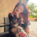 Manasi Naik Instagram - You can spend minutes, hours, days, weeks, or even months over-analyzing a situation; trying to put the pieces together, justifying what could’ve, would’ve happened…OR you can just leave the pieces on the floor and move on…🦄 Kuch der Aur …⏳ Thank you Universe 💫 I will Not Give Up Growing Glowing And Healing ❤️‍🩹 #ManasiNaik #Actor #Performer #Beingme #OnMyOwn #Beauty #OOTD #fashionstyle #MyStyle #Secret #grattitude #Happy #survivor #Growing #Glowing #WorkingHard #WatchMeGrow #ThankYou #SelfRealisation #survivor #Cultured #Morals #Focused #mentalhealthawareness #MentalPeace #NewDreams #NeverGiveUp #newbeginnings 🧿 #CatMomOf12