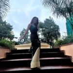 Manasi Naik Instagram – Before I stoop to your level 
I’ll show you how you aren’t on mine 💋
One thing about me …
I will always move with love ❤️ 
Integrity 🫶🏻
And Pure intentions 🤞🏻

Kuch der Aur…😈🤙🏻!!!

Thank you Universe 💫
I will Not Give Up 
Growing Glowing And Healing ❤️‍🩹 

#ManasiNaik #Actor #Performer #Beingme  #OnMyOwn #Beauty #OOTD  #fashionstyle #MyStyle #Secret #grattitude #Happy #survivor #Growing #Glowing #WorkingHard #WatchMeGrow #ThankYou #SelfRealisation #survivor #Cultured #Morals #Focused #mentalhealthawareness #MentalPeace  #NewDreams #NeverGiveUp #newbeginnings 🧿 #CatMomOf12