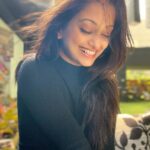 Manasi Naik Instagram - ✨ Thank you Universe 💫 I will Not Give Up Growing Glowing And Healing ❤️‍🩹 #ManasiNaik #Actor #Performer #Beingme #OnMyOwn #Beauty #OOTD #fashionstyle #MyStyle #Secret #grattitude #Happy #survivor #Growing #Glowing #WorkingHard #WatchMeGrow #ThankYou #SelfRealisation #survivor #Cultured #Morals #Focused #mentalhealthawareness #MentalPeace #NewDreams #NeverGiveUp #newbeginnings 🧿 #CatMomOf12