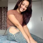 Manasi Naik Instagram - Waqt badalta Hi Isliye hai taaki Is bheed main hum apnon ko pehchan sake…🫂 Kuch Der Aur…⏳ Thank you Universe 💫 I will Not Give Up Growing Glowing And Healing ❤️‍🩹 #ManasiNaik #Actor #Performer #Beingme #OnMyOwn #Beauty #OOTD #fashionstyle #MyStyle #Secret #grattitude #Happy #survivor #Growing #Glowing #WorkingHard #WatchMeGrow #ThankYou #SelfRealisation #survivor #Cultured #Morals #Focused #mentalhealthawareness #MentalPeace #NewDreams #NeverGiveUp #newbeginnings 🧿 #CatMomOf12