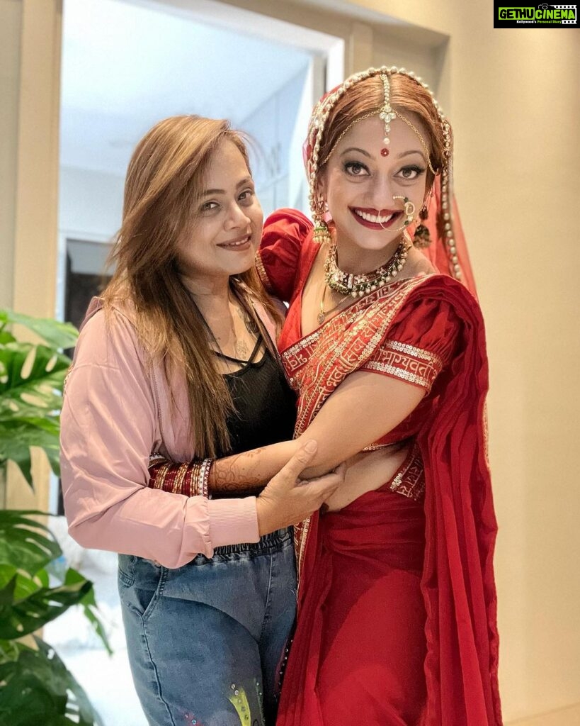 Manasi Naik Instagram - Happy Birthday B🥳🎂🎉❤️🫶🏻 Happy birthday to the most powerful woman I know! You inspire and motivate me to be fearless and take chances. You never give up and always have a positive attitude. I’m so proud of the lady you are becoming and I can’t wait to see what life brings us next 😇😈 I Love you 😘 Thank you Universe 💫 I will Not Give Up Growing Glowing And Healing ❤️‍🩹 #ManasiNaik #Actor #Performer #Beingme #OnMyOwn #Beauty #OOTD #fashionstyle #MyStyle #Secret #grattitude #Happy #survivor #Growing #Glowing #WorkingHard #WatchMeGrow #ThankYou #SelfRealisation #survivor #Cultured #Morals #Focused #mentalhealthawareness #MentalPeace #NewDreams #NeverGiveUp #newbeginnings 🧿 #CatMomOf12
