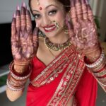 Manasi Naik Instagram – Karva Chauth Look 2023🌚🫶🏻

🙏🏻भगवान शिव और देवी पार्वती का आशीर्वाद आपके विवाह में प्रेम और खुशियाँ लाए.❤️
करवा चौथ के इस शुभ दिन पर व्रत रखने वाली सभी महिला दोस्तों को हार्दिक शुभकामनाएं!
आपकी सभी आशाएँ 
और सपने सच हों…❤️🫶🏻

Happy Karwa Chauth To all who are Madly, Deeply and Truly in Love 🥰 

Mehandi by 🌚 @hema_henna_artstudio 
Saree by 🌚 @surat_fashion_hub_24_ 
Styled by 🌚 @bharti_gala_makeup_hair_artist

Thank you Universe 💫
I will Not Give Up 
Growing Glowing And Healing ❤️‍🩹 

#ManasiNaik #Actor #Performer #Beingme  #OnMyOwn #Beauty #OOTD  #fashionstyle #MyStyle #Secret #grattitude #Happy #survivor #Growing #Glowing #WorkingHard #WatchMeGrow #ThankYou #SelfRealisation #survivor #Cultured #Morals #Focused #mentalhealthawareness #MentalPeace  #NewDreams #NeverGiveUp #newbeginnings 🧿 #CatMomOf12