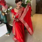 Manasi Naik Instagram - Karva Chauth Look 2023🌚🫶🏻 🙏🏻भगवान शिव और देवी पार्वती का आशीर्वाद आपके विवाह में प्रेम और खुशियाँ लाए.❤️ करवा चौथ के इस शुभ दिन पर व्रत रखने वाली सभी महिला दोस्तों को हार्दिक शुभकामनाएं! आपकी सभी आशाएँ और सपने सच हों…❤️🫶🏻 Happy Karwa Chauth To all who are Madly, Deeply and Truly in Love 🥰 Mehandi by 🌚 @hema_henna_artstudio Saree by 🌚 @surat_fashion_hub_24_ Styled by 🌚 @bharti_gala_makeup_hair_artist Thank you Universe 💫 I will Not Give Up Growing Glowing And Healing ❤️‍🩹 #ManasiNaik #Actor #Performer #Beingme #OnMyOwn #Beauty #OOTD #fashionstyle #MyStyle #Secret #grattitude #Happy #survivor #Growing #Glowing #WorkingHard #WatchMeGrow #ThankYou #SelfRealisation #survivor #Cultured #Morals #Focused #mentalhealthawareness #MentalPeace #NewDreams #NeverGiveUp #newbeginnings 🧿 #CatMomOf12