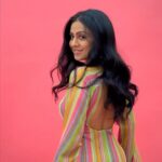 Manasi Parekh Instagram - Dancing to my own beat 🧚🏽🦋 . . . 📸 : @lovdipsingh Styling : @style_tubbies Outfit : @madebycuin Jewellery @ethnicandaz Makeup : @pintu_makeup Hair : @yogitasheth96