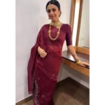 Manasi Parekh Instagram - Sari issa vibe 😍♥️ #NCPA #music #performance . . . Styling and jewellery - @imagemundial Saree- @palombrrebypalak Makeup : @nidhigandhi_makeupartist