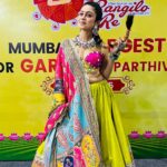 Manasi Parekh Instagram - How lucky we are to be able to celebrate such colourful and beautiful festivals in our country! #dusshera #navratri #pujo