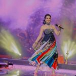 Manasi Parekh Instagram - What a night!!! #Ashtami was powerful and full of energy!! . . . Styling : @styleitwithniki Outfit : @_krishna_styles_ Jwlry : @thejewelstudiio Nesco Centre