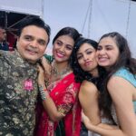 Manasi Parekh Instagram – Singer @thekinjaldave visited @parthivgohil9 and @manasi_parekh’s garba venue last night to dance her heart out, after finishing her Garba in Mumbai!
.
Hello @monal_gajjar, our garba lover ❤️
.
#navratrispecial #manasiparekh #kinjaldave #parthivgohil #monalgajjar #mumbai #mumbaidiaries #deecee #deeceepaps Nesco