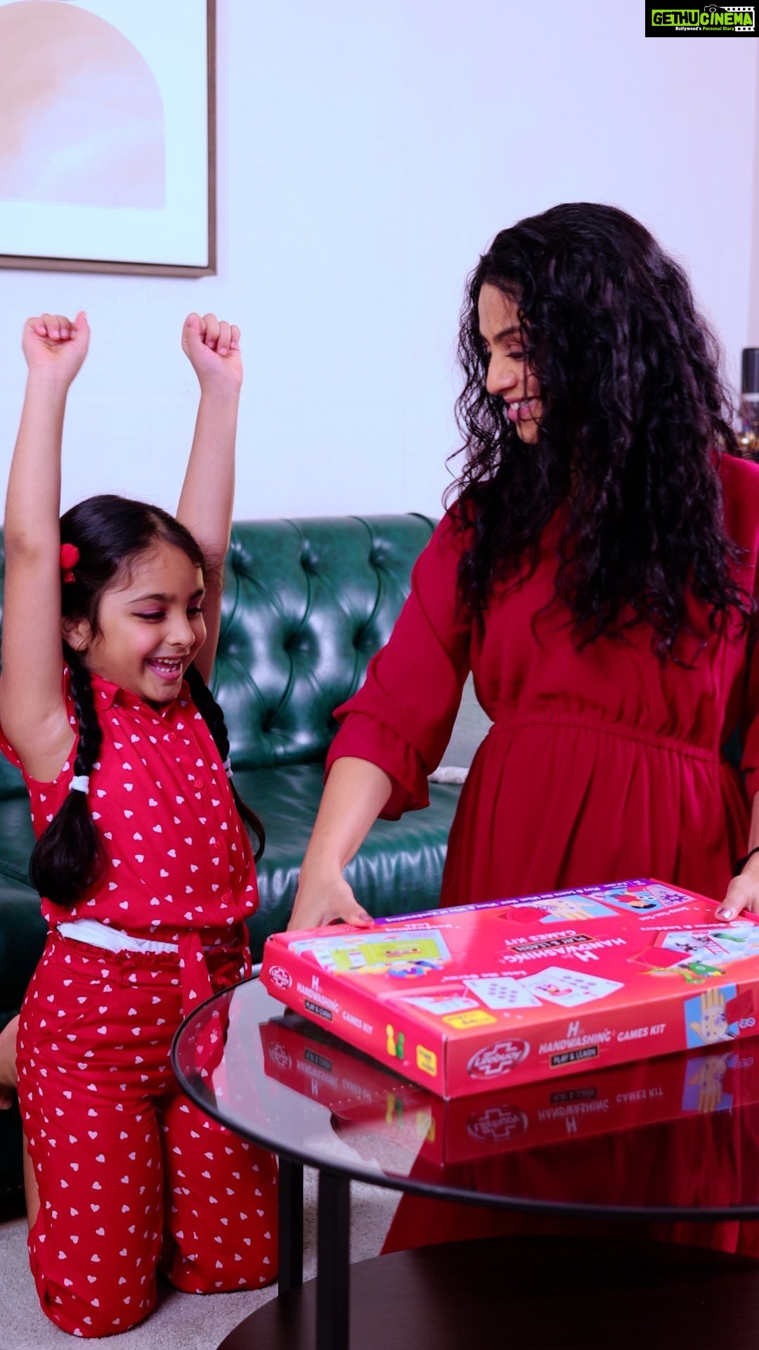 Manasi Parekh Instagram - Teaching good habits can be fun too, thanks to the Soap Tac Toe game by @lifebuoy.india and @imagimake. ♥️ This Global Handwashing Day, my kids and I have pledged to beat all the germs and make them go shooo!🥳 For your H for Handwashing Game Kits ‘Download a printable version from www.lifebuoy.com/global’ OR ‘Reach out to Lifebuoy to express interest at lifebuoysocial@gmail.com’ *Limited kits available! #AD #LifebuoyGamesKit #LifebuoyHandwash #GlobalHandwashingDay #hforhandwashing