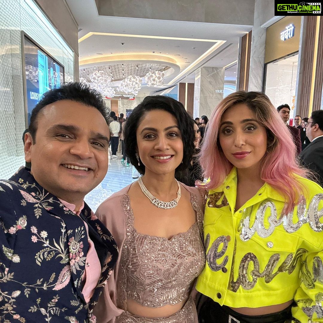 Manasi Parekh Instagram - A night to remember! The grand opening of @jioworldplaza brings with it an international shopping experience in Mumbai, thanks to the Ambanis!The decor,the brands, the whole vibe was just lit… we literally forgot we were still in mumbai, it felt so global ♥️♥️♥️ @ranveersingh @malaikaaroraofficial @nehabhasin4u @prachee_shah_paandya @soares_diandra @isakaif #jioworldplaza #bollywood #fashion #highfashion Jio World Plaza