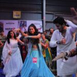 Manasi Parekh Instagram – Singer @thekinjaldave visited @parthivgohil9 and @manasi_parekh’s garba venue last night to dance her heart out, after finishing her Garba in Mumbai!
.
Hello @monal_gajjar, our garba lover ❤️
.
#navratrispecial #manasiparekh #kinjaldave #parthivgohil #monalgajjar #mumbai #mumbaidiaries #deecee #deeceepaps Nesco