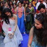 Manasi Parekh Instagram – Singer @thekinjaldave visited @parthivgohil9 and @manasi_parekh’s garba venue last night to dance her heart out, after finishing her Garba in Mumbai!
.
Hello @monal_gajjar, our garba lover ❤️
.
#navratrispecial #manasiparekh #kinjaldave #parthivgohil #monalgajjar #mumbai #mumbaidiaries #deecee #deeceepaps Nesco