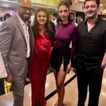Manasvi Mamgai Instagram - Some long overdue snippets from the premier. The Trial is leading the streaming charts in India and also available on Hulu internationally. ❤️👊🏼 @suparnverma thank you for giving me the opportunity to share the same frames as @kajol @kubbrasait @senguptajisshu. Swipe till the end to watch me being photobombed by the legendary Tanuja ji on the red carpet. 😝 Mumbai, Maharashtra
