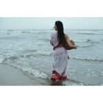 Manasvi Mamgai Instagram - Part-3 किताब के भीतर का एक समंदर, और समंदर के भीतर की एक किताब । - तरुण चौहान . Portrait - @imanasvi 🧜🏼‍♀️✨ @dasmkti @sajjadkhannsd ✨✨ . Special thanks - @atishayakhil @zeba_hussain_101 @darkmatterin ✨✨ Mumbai - मुंबई