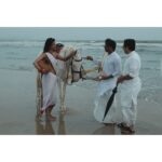 Manasvi Mamgai Instagram - Part-2 किताब के भीतर का एक समंदर, और समंदर के भीतर की एक किताब । - तरुण चौहान . Portrait - @imanasvi 🧜🏼‍♀️✨ @dasmkti @sajjadkhannsd ✨✨ . Special thanks - @atishayakhil @zeba_hussain_101 @darkmatterin ✨✨ Mumbai - मुंबई