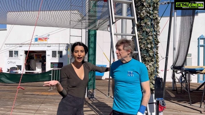 Manasvi Mamgai Instagram - ‘The catch’ #sexandthecity If you’re in LA or NY do visit @tsnynewyork it’ll make you feel so alive! Swipe left to hear @tsnydave ‘s incredible story. Santa Monica Pier