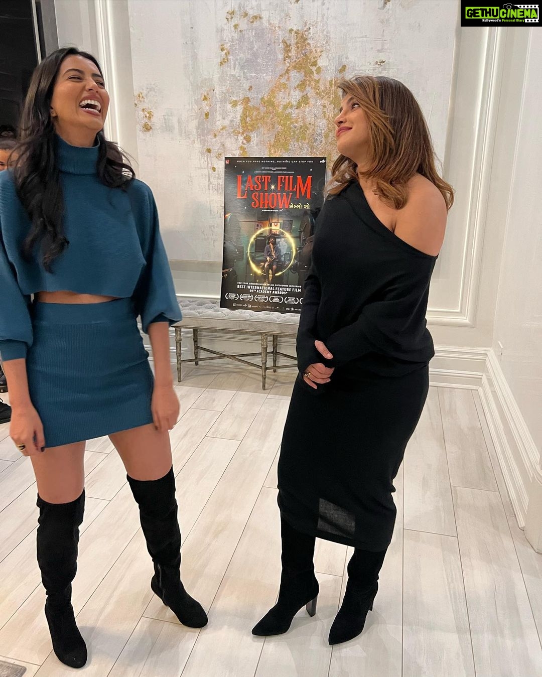 Manasvi Mamgai Instagram - What did one Miss India World say to another Miss India World? @priyankachopra you continue to inspire me! My friend @pan.nalin ‘s wonderful movie @lastfilmshow is all heart and is in the running for the Academy award for best foreign film! 🤞What an incredible journey for @iambhavinrabari